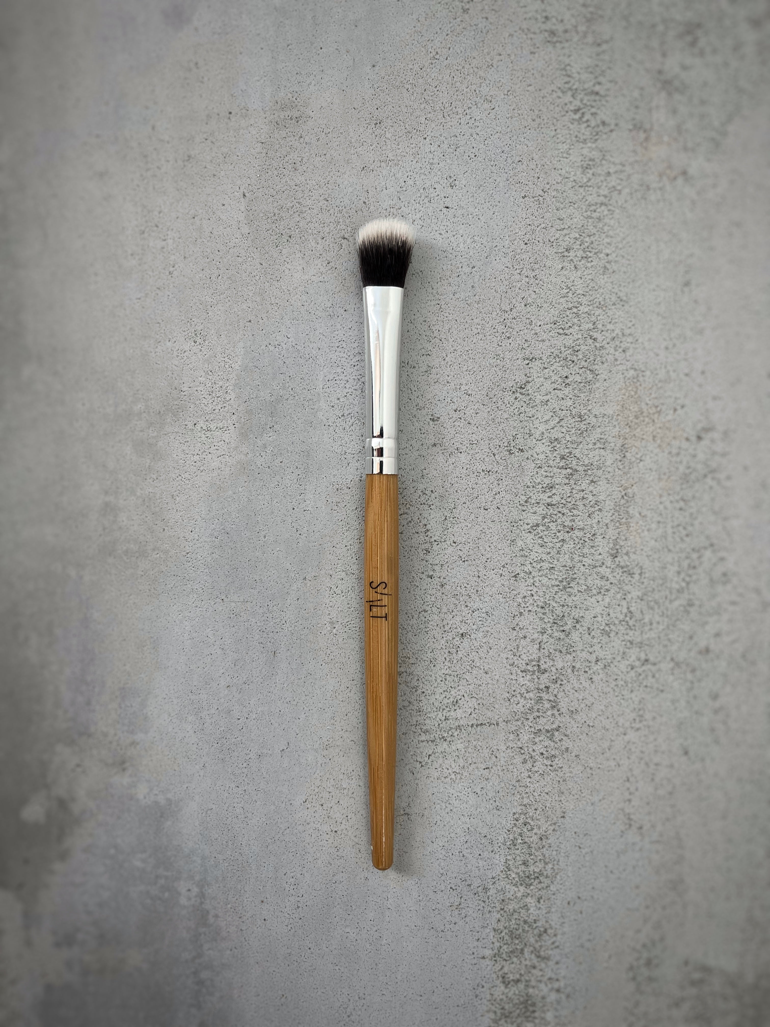 Salt Atelier Fluffy Eye Shadow Brush