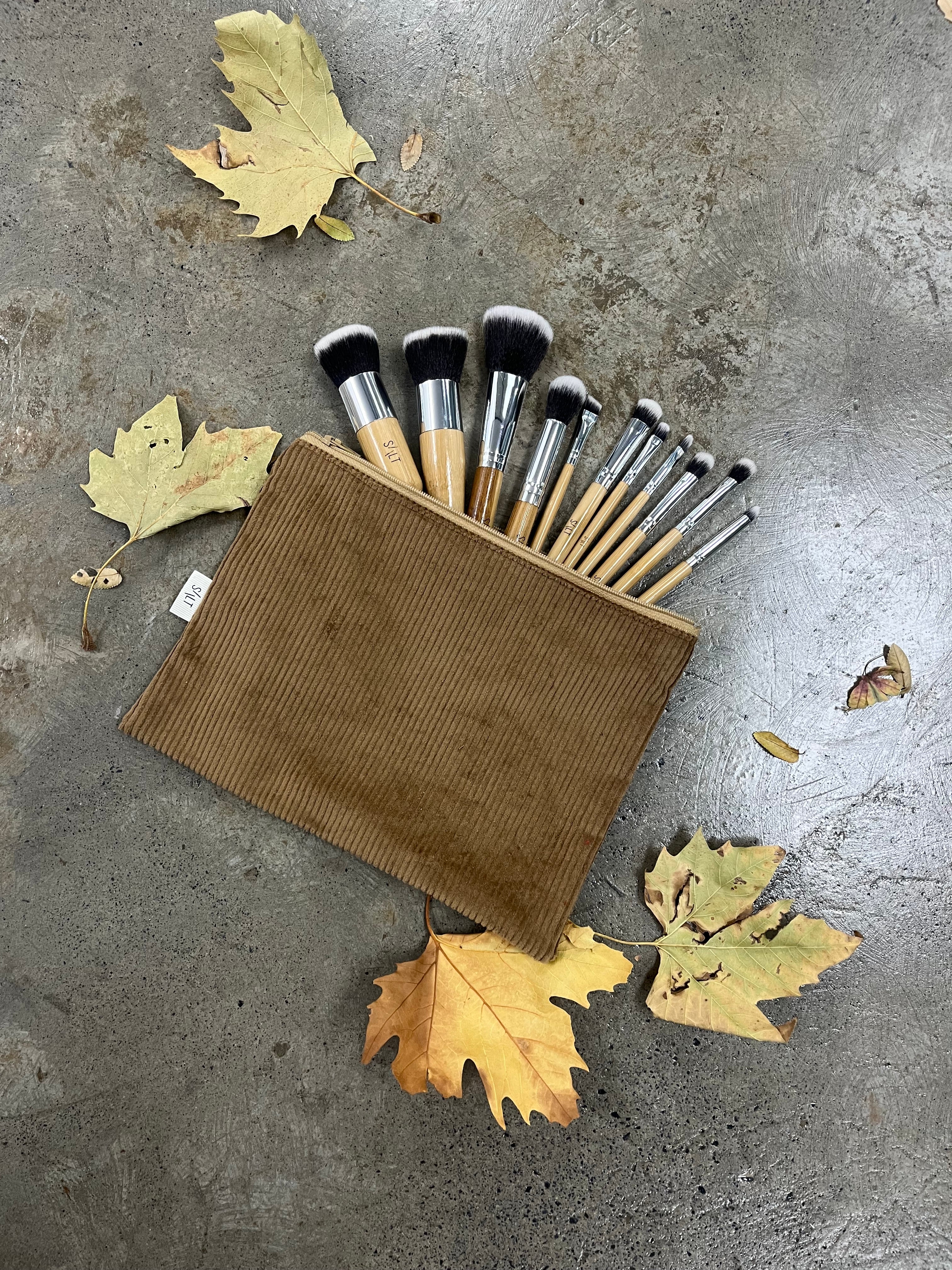 Brown Corduroy 11 Piece Brushset